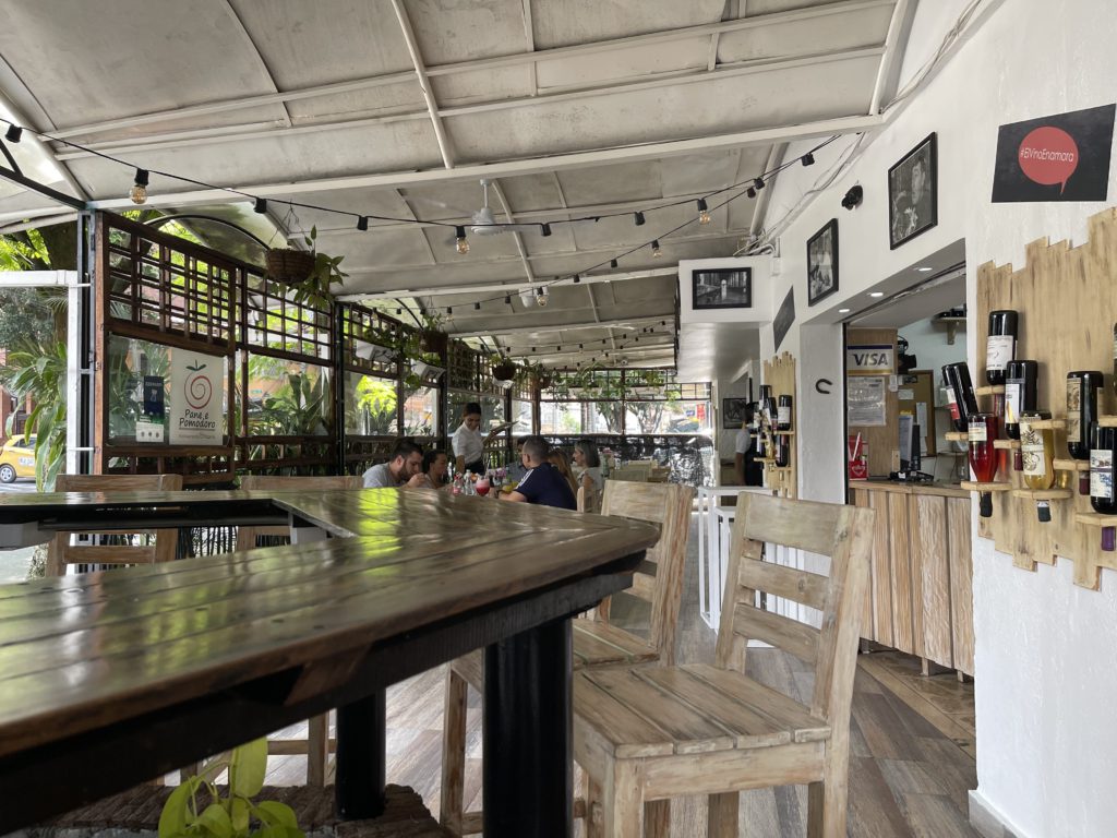 What is the Best Pizza Place in Laureles?
