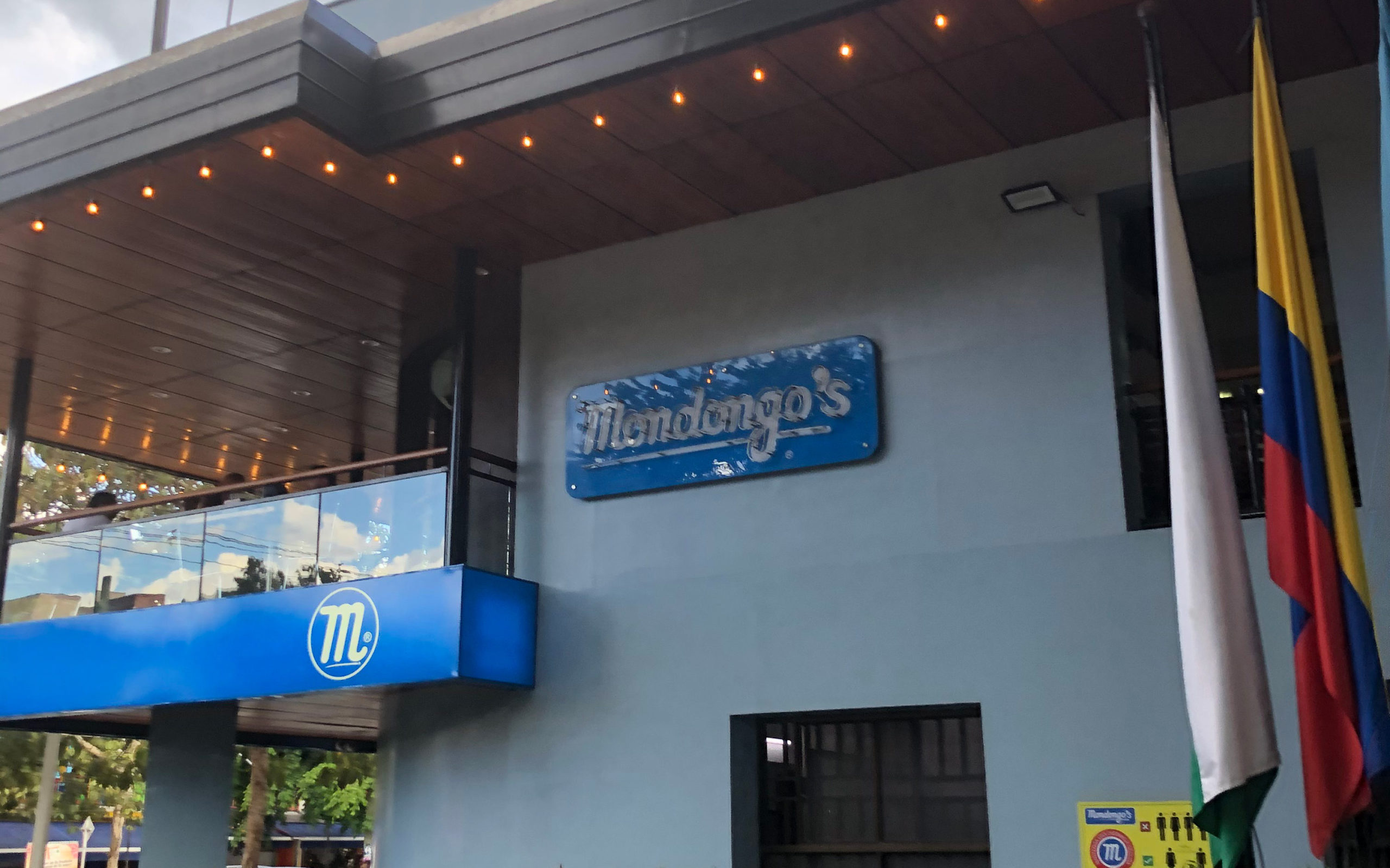 A Hub of Nightlife and Bars
