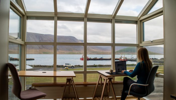 Where to Get Some Work Done in Tamesis