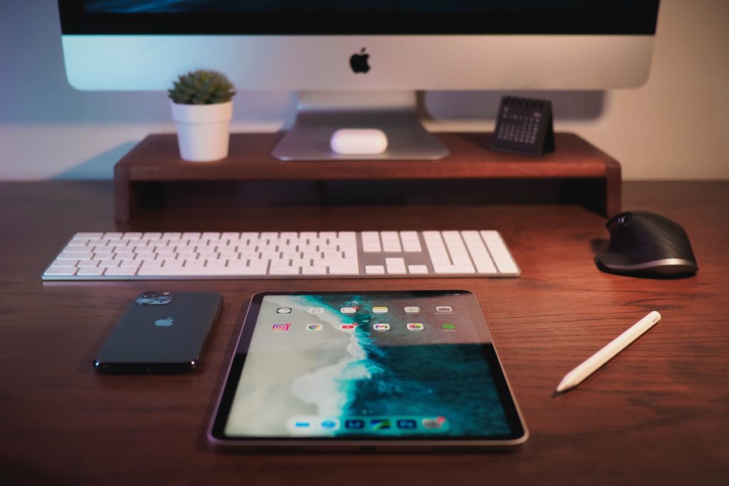 How to Get Apple Products Serviced in Medellín