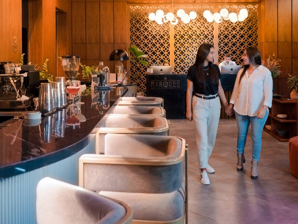 lesbian couple at the marquee hotel medellin