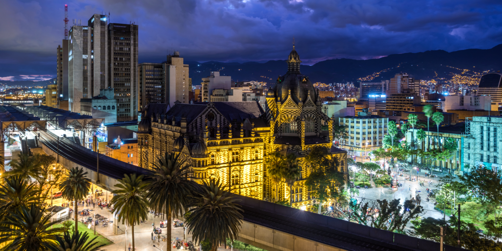 a view of the botero square at night