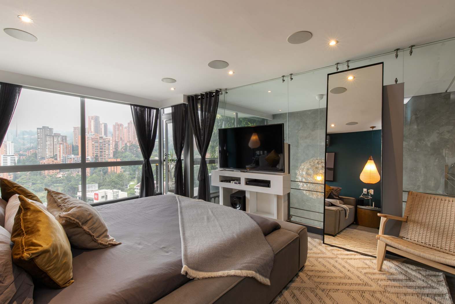 Hills 2303 Penthouse

