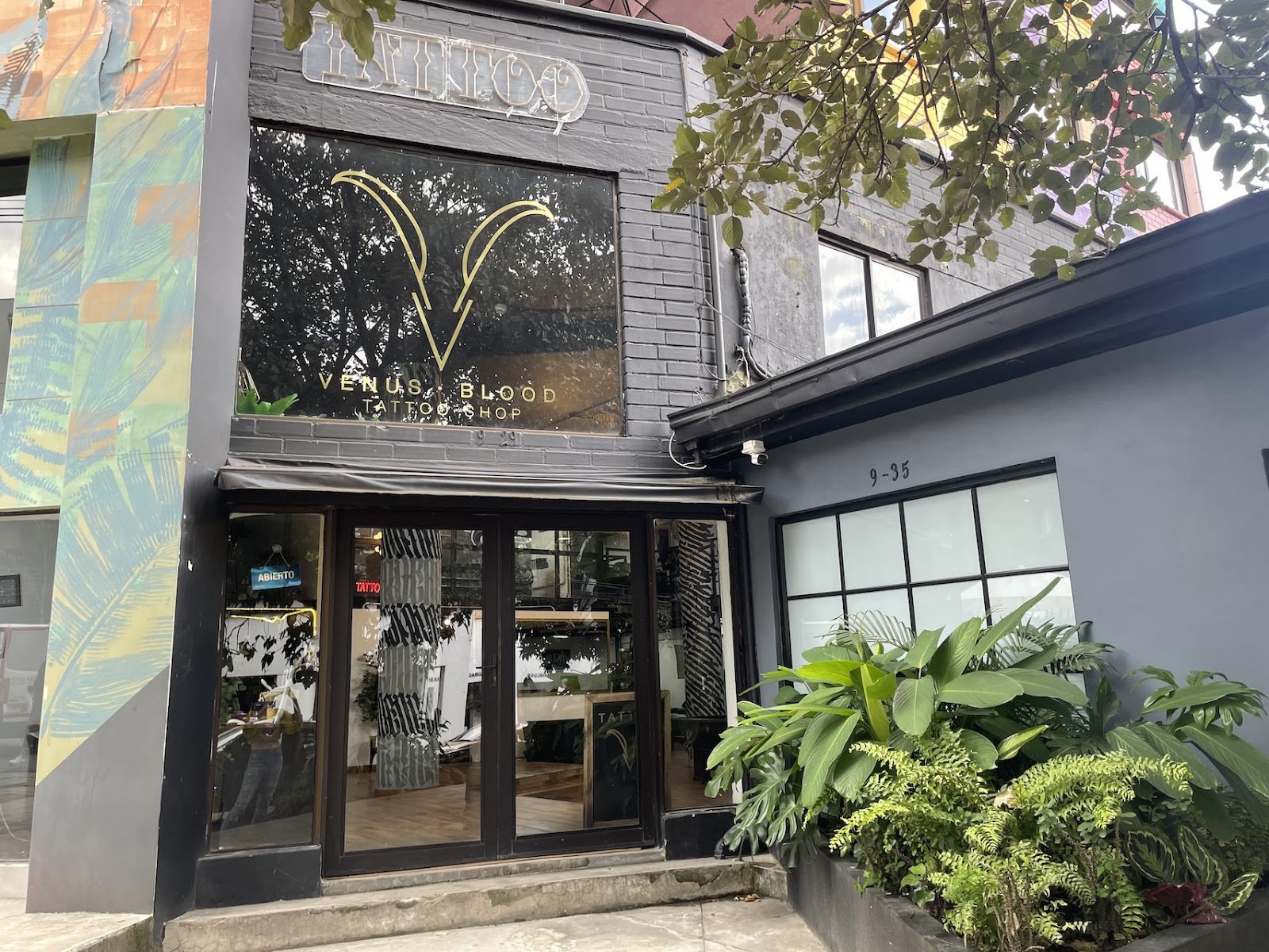 Venus Blood Tattoo Shop
