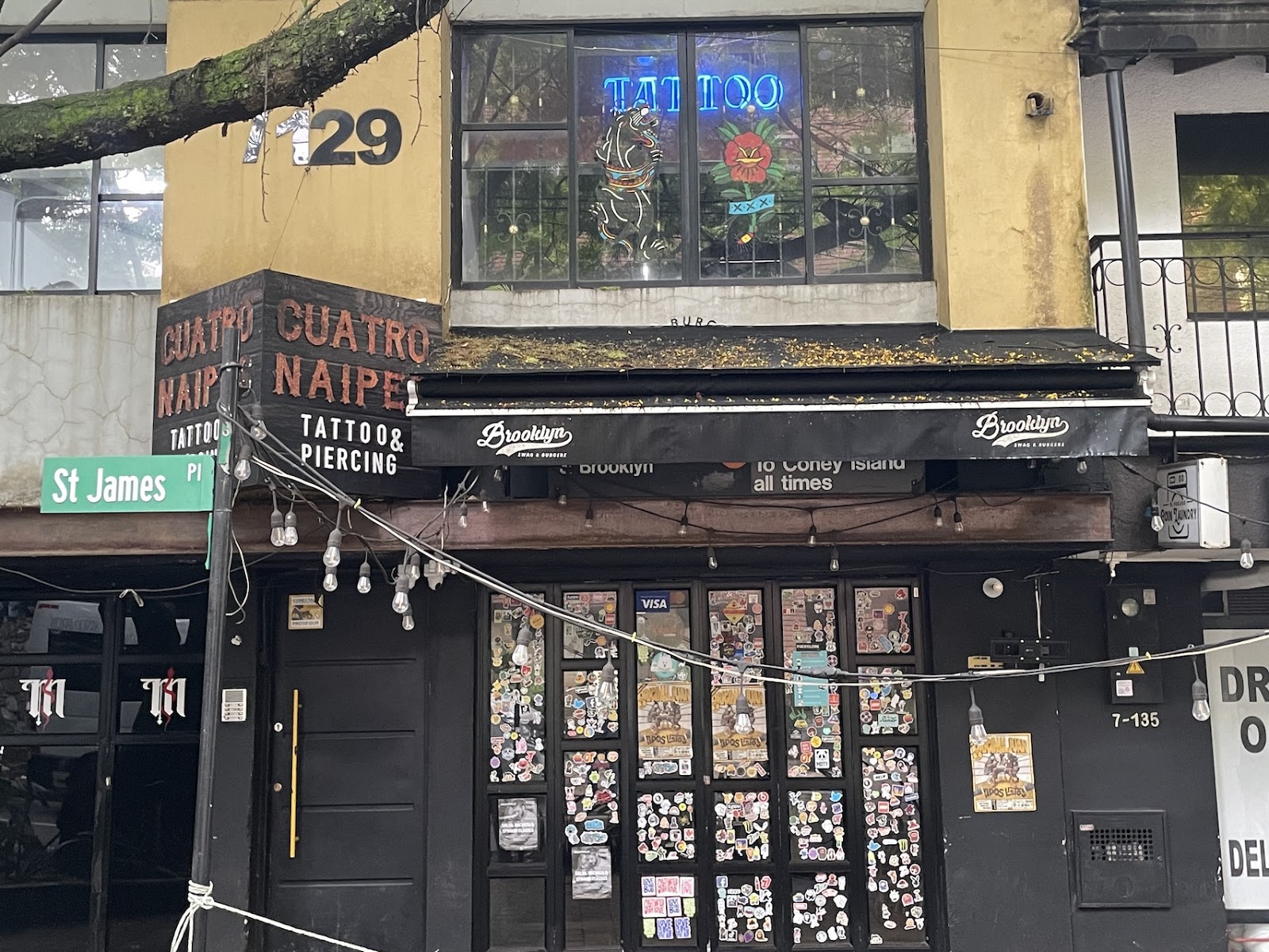 Cuatro Naipes Tattoo & Piercing
