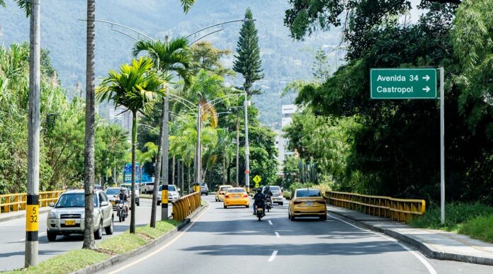 Arrive at the Airport by Avenida Las Palmas
