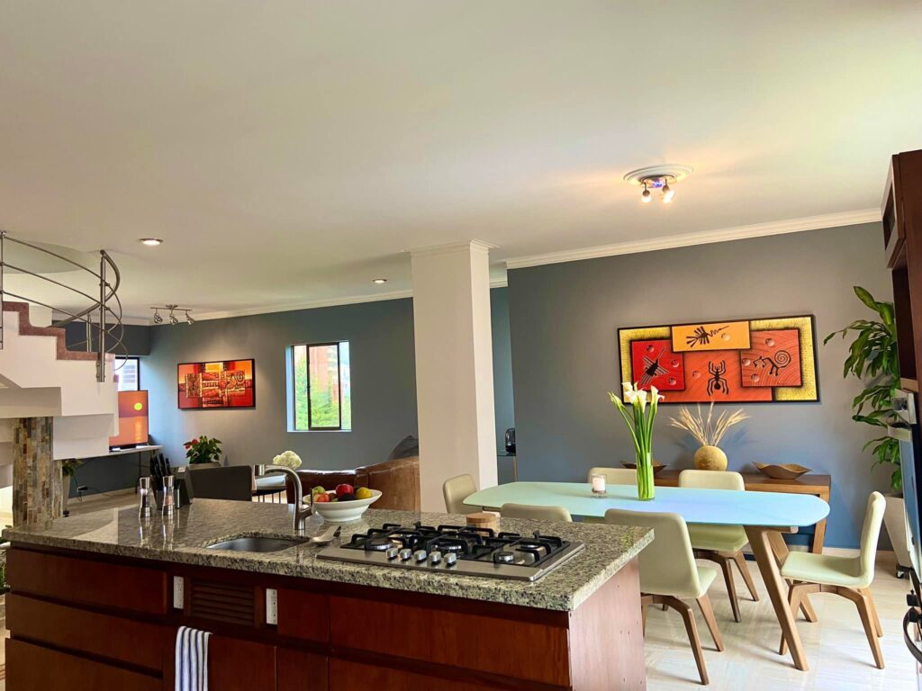 271761025_10158875548841279_4779859256484444224_n