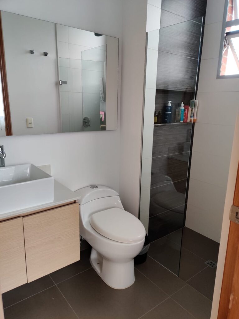 WhatsApp Image 2022-04-18 at 9.08.21 PM (2)