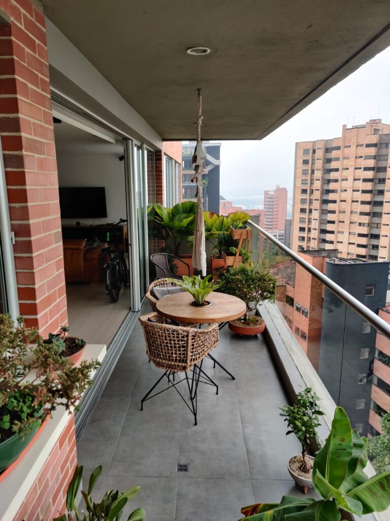 WhatsApp Image 2022-04-18 at 9.08.24 PM