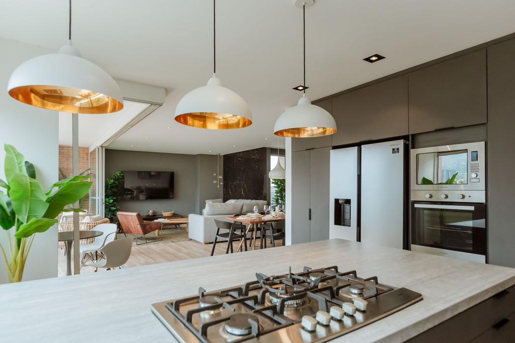 Prime Location Gem: Outstanding Furnished 3 Bedroom Apartment