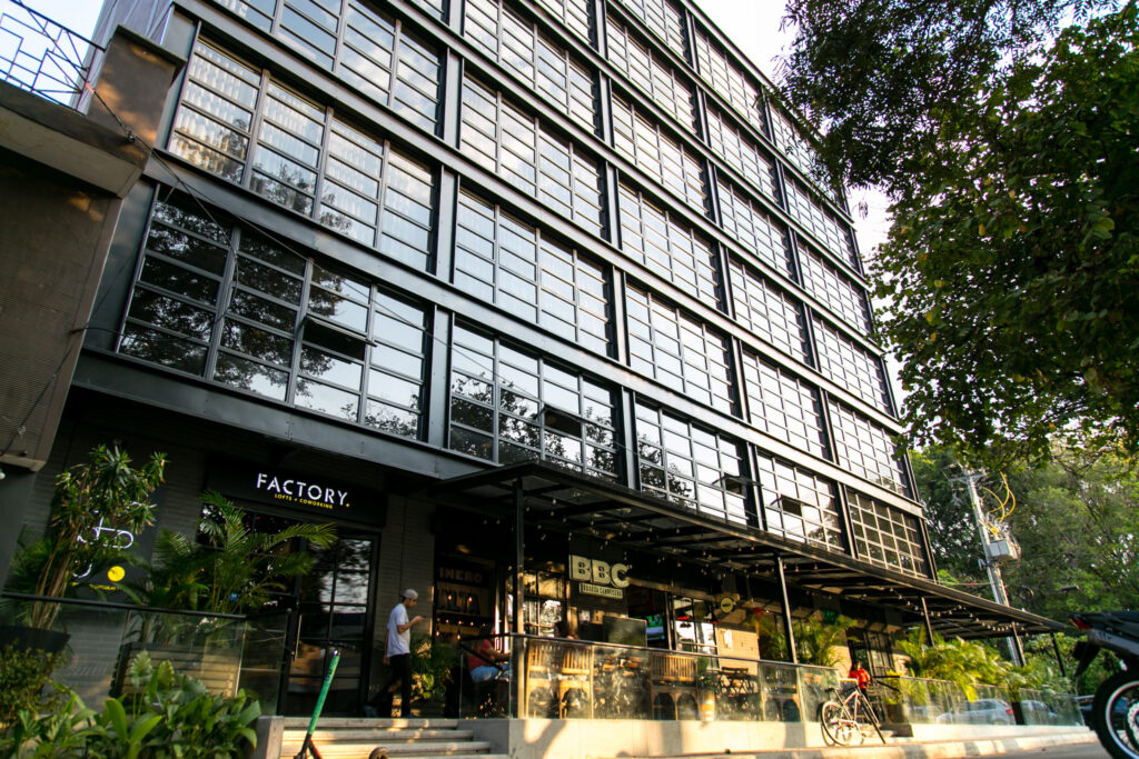 factory-exteriores-25-1-scaled