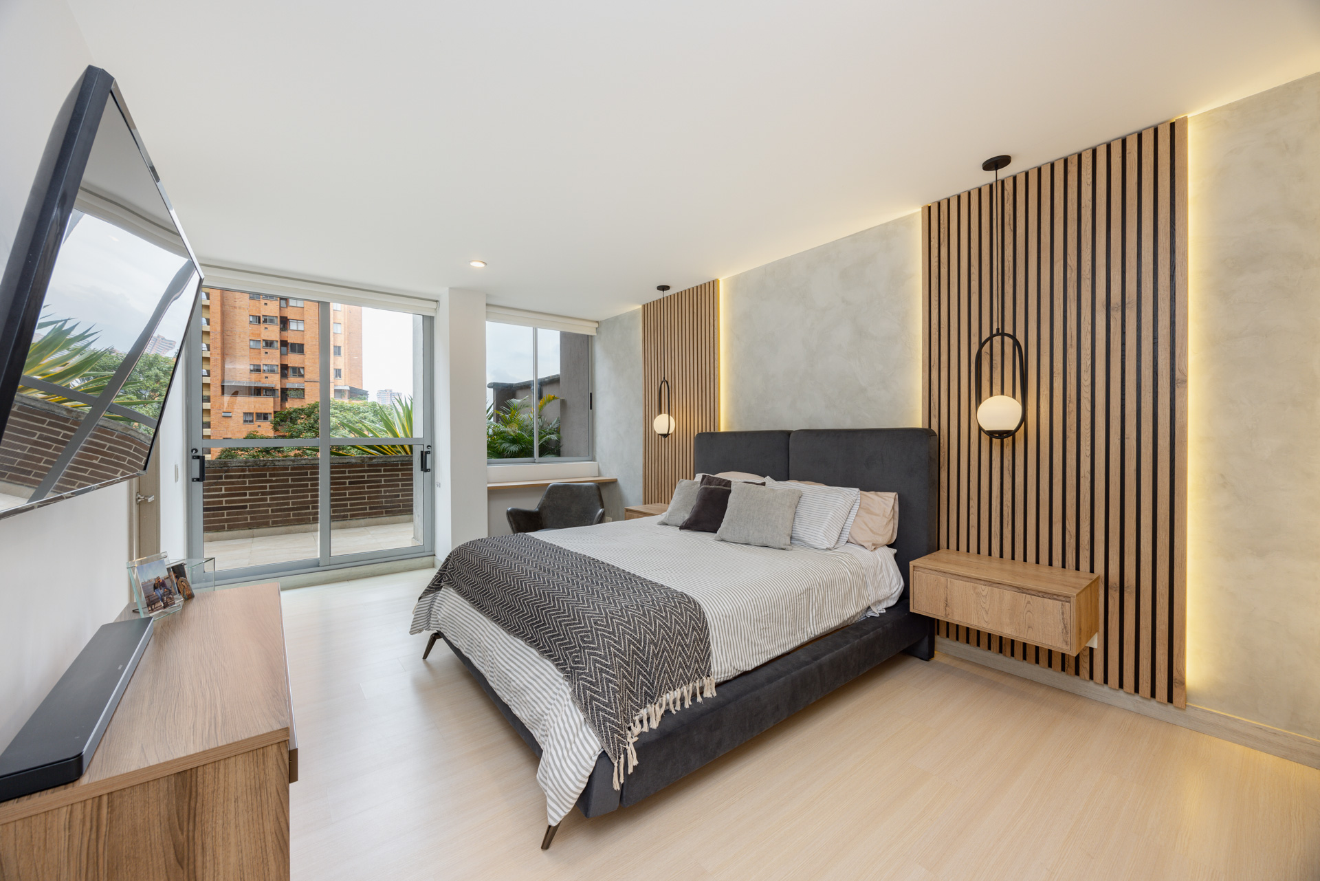 Elegant 2-Bedroom Retreat with Terrace in Prime Lalinde Location (TURNKEY)