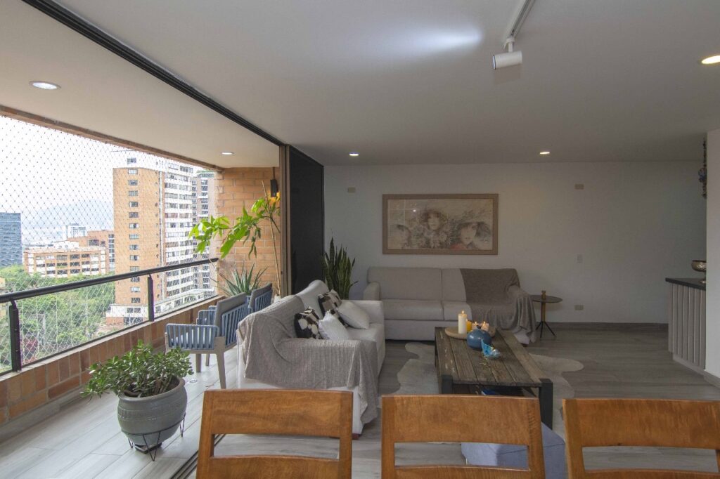 4a2920bb-5ace-49cb-b9e7-700682e23766