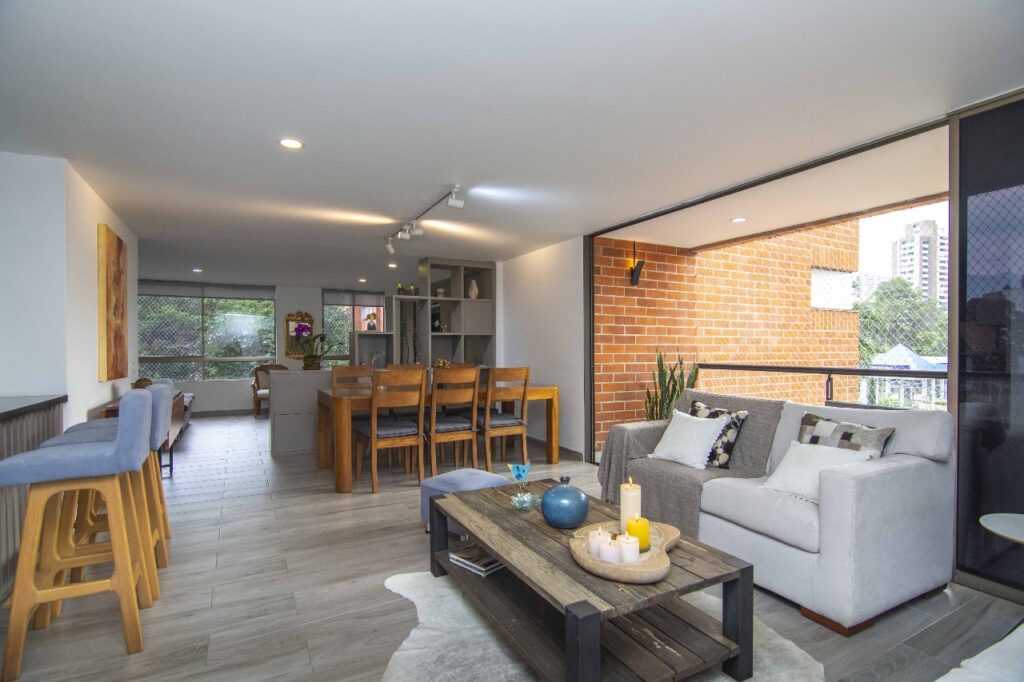 8928c177-efef-4e31-90d4-2565b4121b07