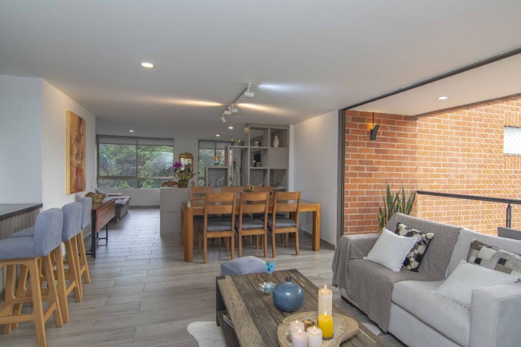 d86d5f8e-67e2-460f-af96-d0b180b000bd