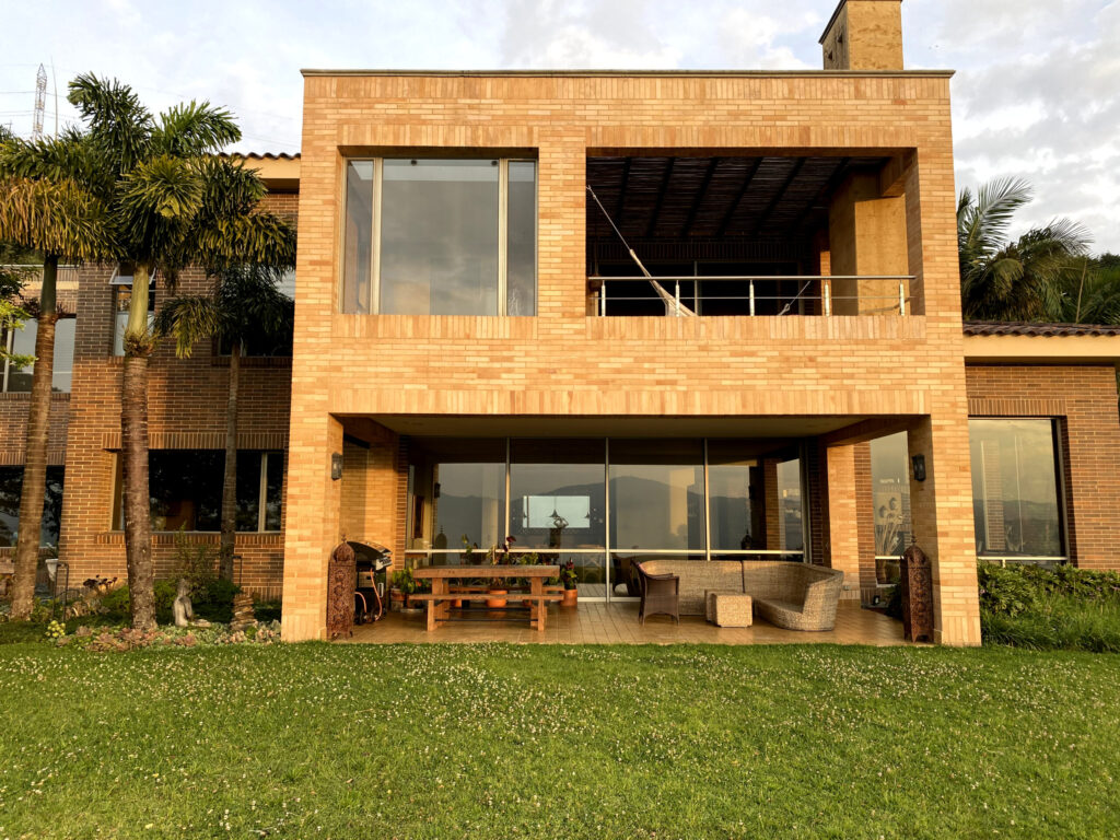 7EEDBE2E-9C3F-42D0-B818-95D6BCA17F45