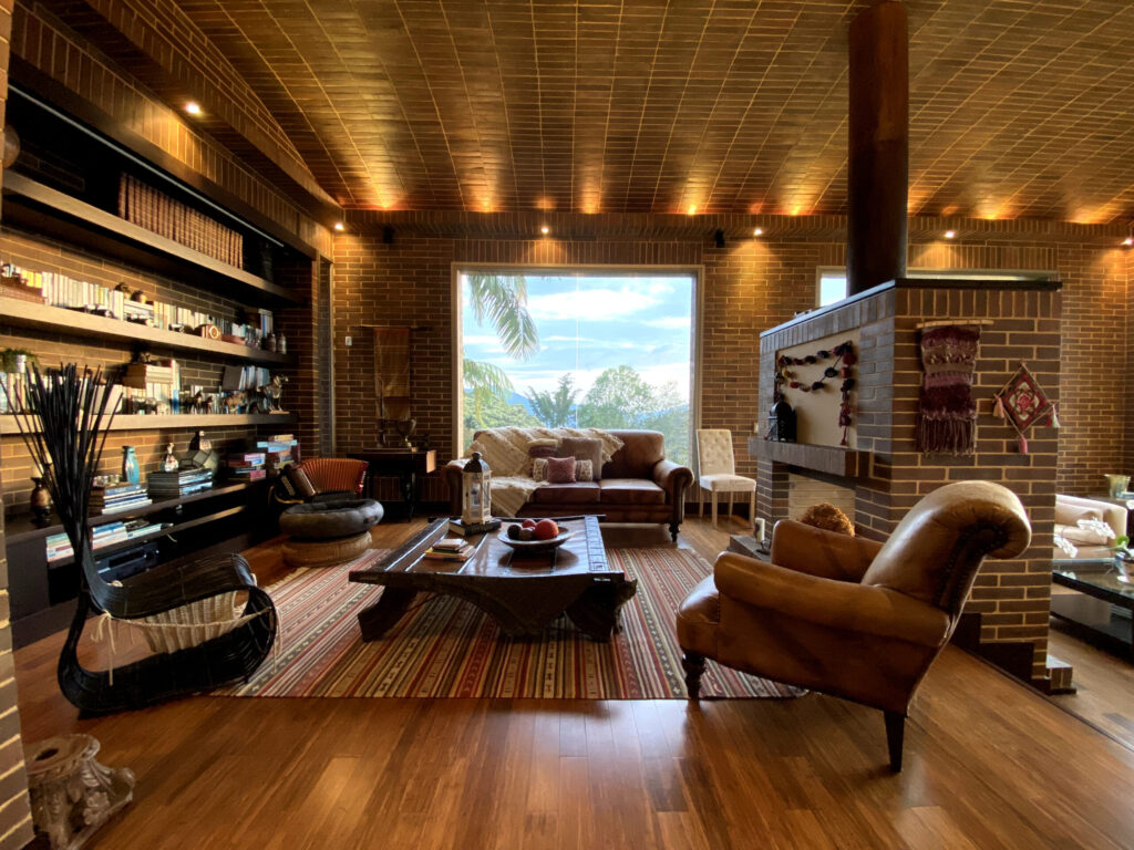 B5055DB3-289C-4F7E-B2B1-EADB3DC267B3