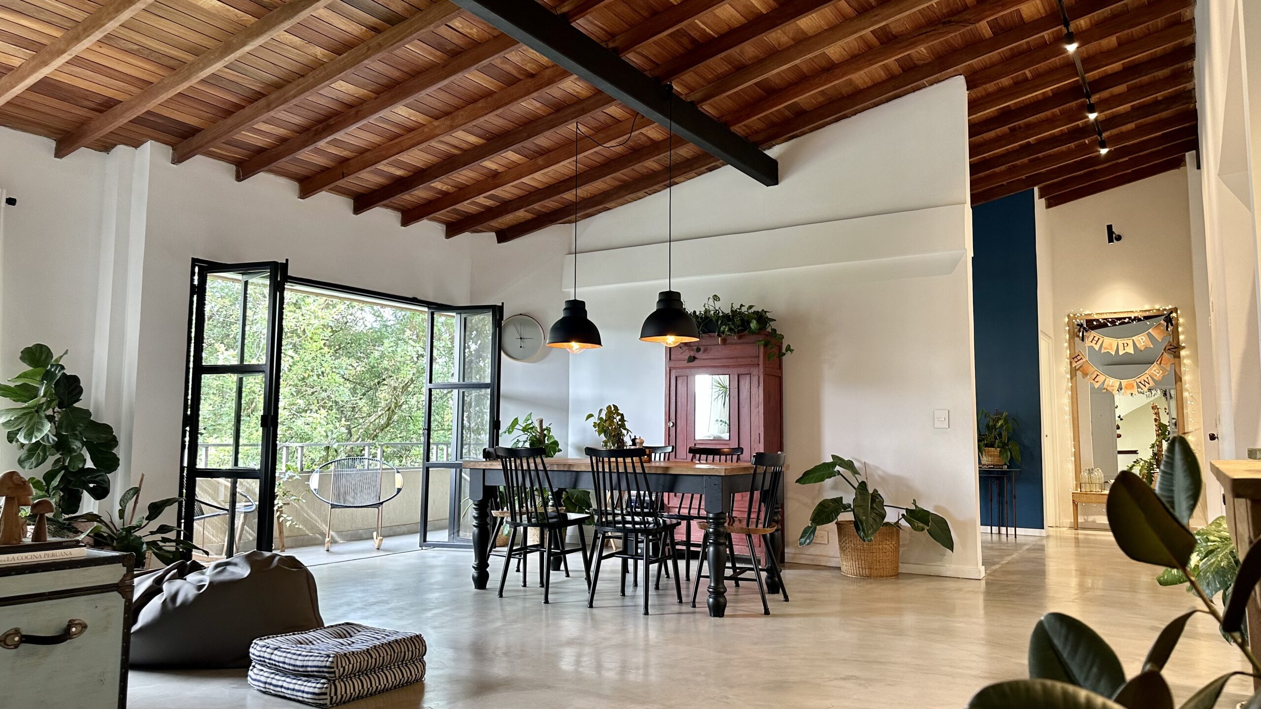 San Lucas Penthouse Retreat: Luxury Living Surrounded by Nature