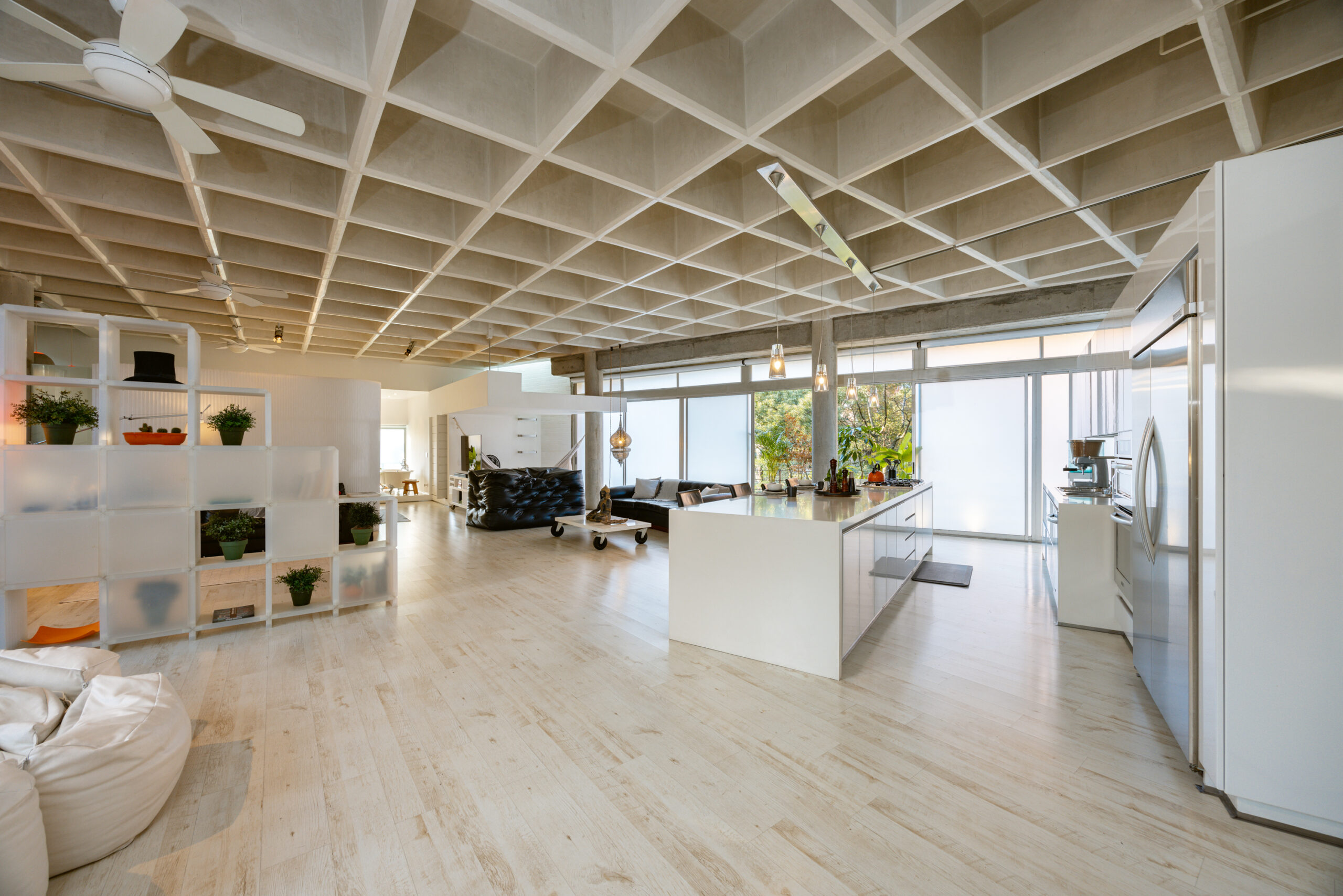 Spacious Designer Loft in Lalinde | Fully Furnished | Prime Walkable Location